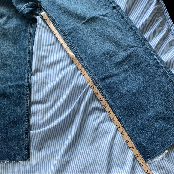 h&m medium wash straight leg jeans! - Picture 2 of 4